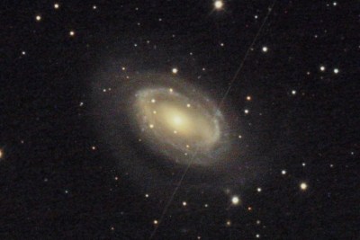 Галактика NGC 4725